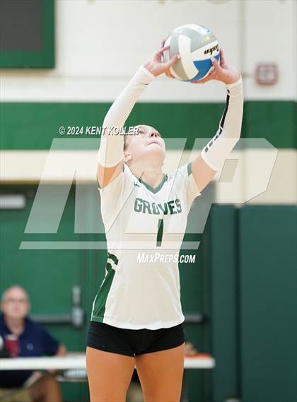Thumbnail 3 in Groves vs. Oxford (Notre Dame Prep Quad) photogallery.