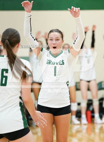 Thumbnail 2 in Groves vs. Oxford (Notre Dame Prep Quad) photogallery.