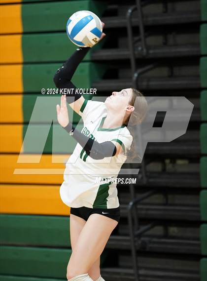Thumbnail 3 in Groves vs. Oxford (Notre Dame Prep Quad) photogallery.