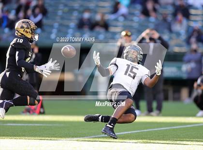 Thumbnail 1 in Abilene vs. Guyer (UIL 6A Division II Region Playoff) photogallery.