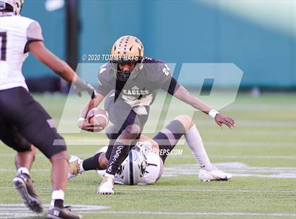 Thumbnail 1 in Abilene vs. Guyer (UIL 6A Division II Region Playoff) photogallery.