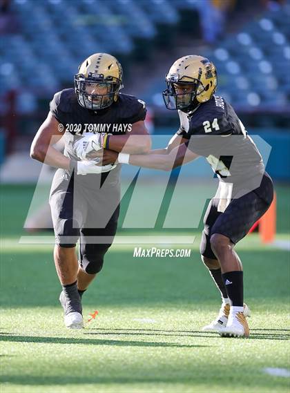 Thumbnail 3 in Abilene vs. Guyer (UIL 6A Division II Region Playoff) photogallery.