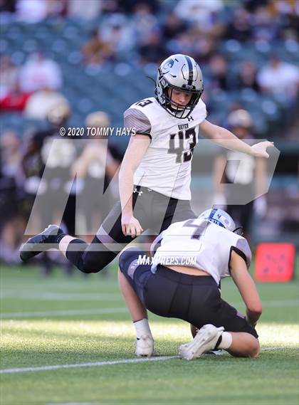 Thumbnail 2 in Abilene vs. Guyer (UIL 6A Division II Region Playoff) photogallery.