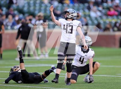 Thumbnail 1 in Abilene vs. Guyer (UIL 6A Division II Region Playoff) photogallery.