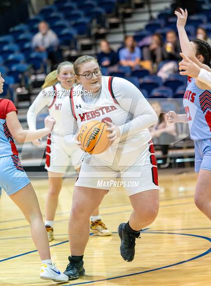 Thumbnail 2 in Independence vs. Webster County (Summersville Winter Classic) photogallery.