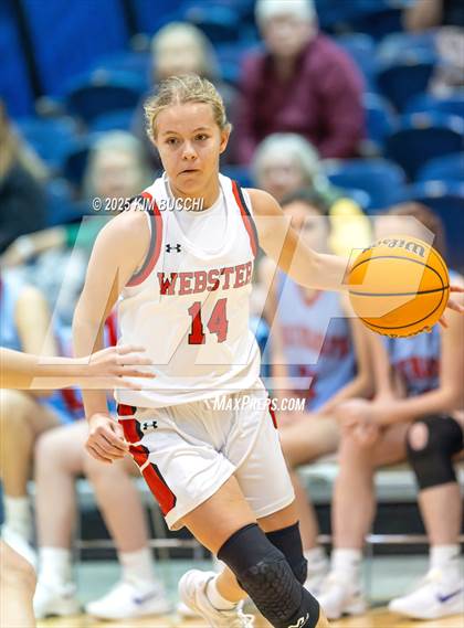 Thumbnail 3 in Independence vs. Webster County (Summersville Winter Classic) photogallery.