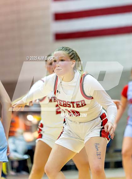 Thumbnail 3 in Independence vs. Webster County (Summersville Winter Classic) photogallery.