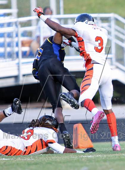 Thumbnail 3 in DuVal @ Wise photogallery.