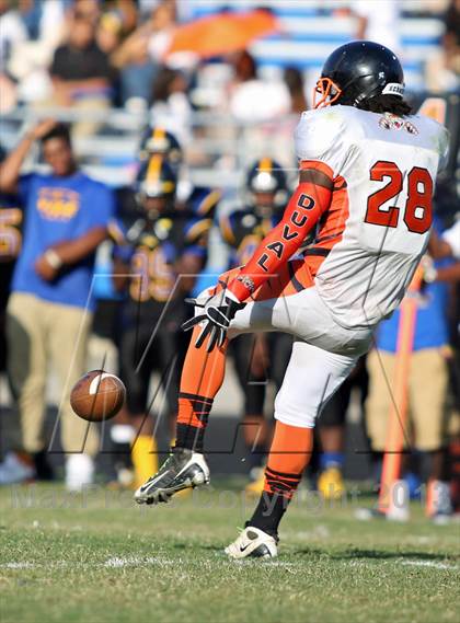 Thumbnail 3 in DuVal @ Wise photogallery.