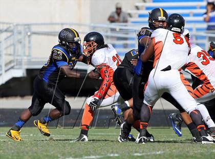 Thumbnail 3 in DuVal @ Wise photogallery.