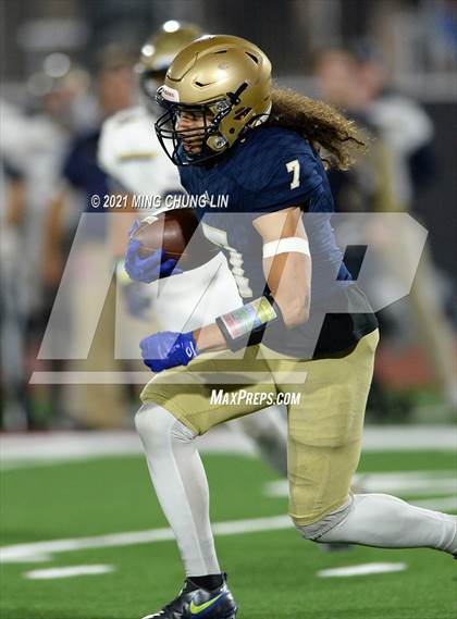 Thumbnail 2 in Central Catholic @ Mater Dei Catholic (CIF State D2AA Final) photogallery.