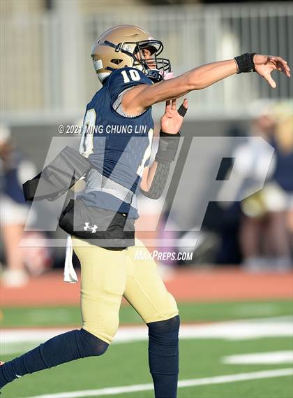 Thumbnail 3 in Central Catholic @ Mater Dei Catholic (CIF State D2AA Final) photogallery.
