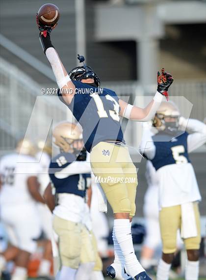 Thumbnail 3 in Central Catholic @ Mater Dei Catholic (CIF State D2AA Final) photogallery.