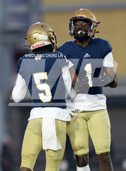 Thumbnail 1 in Central Catholic @ Mater Dei Catholic (CIF State D2AA Final) photogallery.