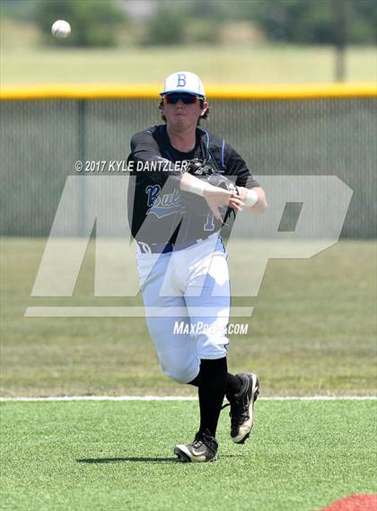Thumbnail 3 in Muenster vs Bosqueville (UIL 2A Region 2 Semifinal) photogallery.
