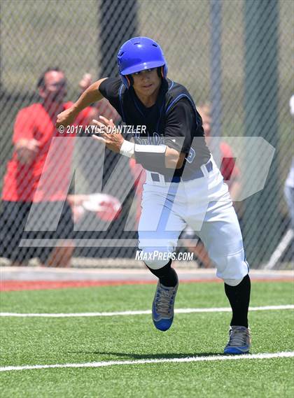 Thumbnail 2 in Muenster vs Bosqueville (UIL 2A Region 2 Semifinal) photogallery.