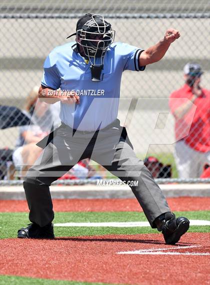 Thumbnail 2 in Muenster vs Bosqueville (UIL 2A Region 2 Semifinal) photogallery.