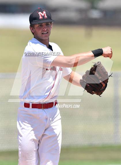 Thumbnail 1 in Muenster vs Bosqueville (UIL 2A Region 2 Semifinal) photogallery.