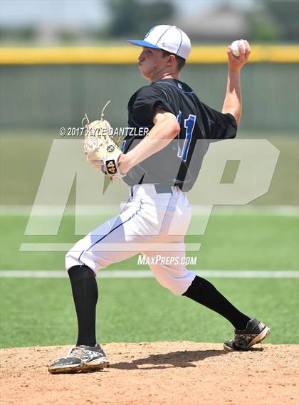 Thumbnail 2 in Muenster vs Bosqueville (UIL 2A Region 2 Semifinal) photogallery.