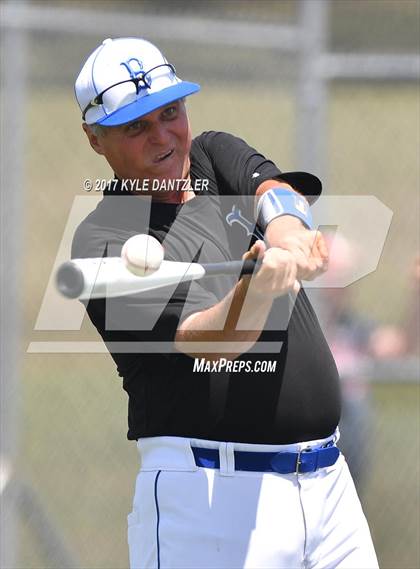 Thumbnail 2 in Muenster vs Bosqueville (UIL 2A Region 2 Semifinal) photogallery.