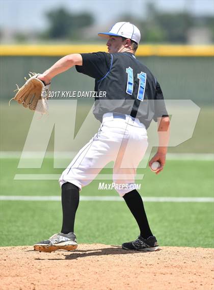 Thumbnail 1 in Muenster vs Bosqueville (UIL 2A Region 2 Semifinal) photogallery.