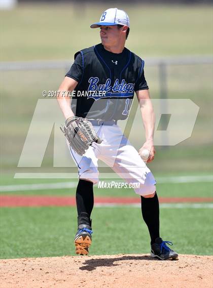 Thumbnail 1 in Muenster vs Bosqueville (UIL 2A Region 2 Semifinal) photogallery.