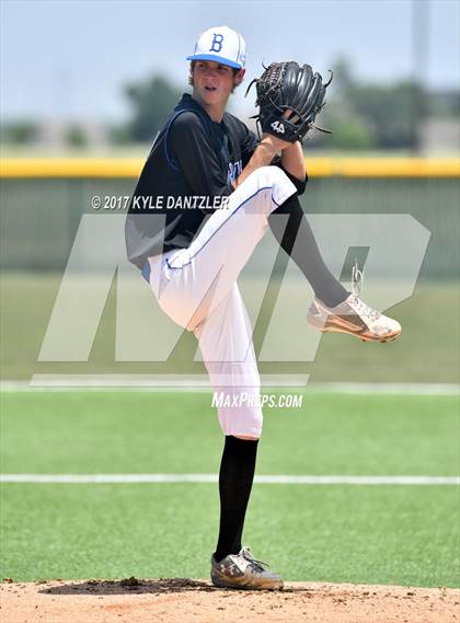 Thumbnail 3 in Muenster vs Bosqueville (UIL 2A Region 2 Semifinal) photogallery.