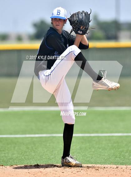 Thumbnail 1 in Muenster vs Bosqueville (UIL 2A Region 2 Semifinal) photogallery.