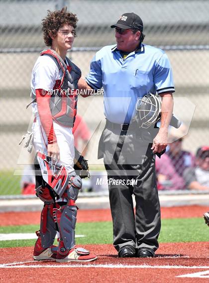 Thumbnail 3 in Muenster vs Bosqueville (UIL 2A Region 2 Semifinal) photogallery.