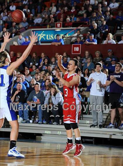 Thumbnail 1 in Holton vs. McPherson (KSHSAA 4A Final) photogallery.