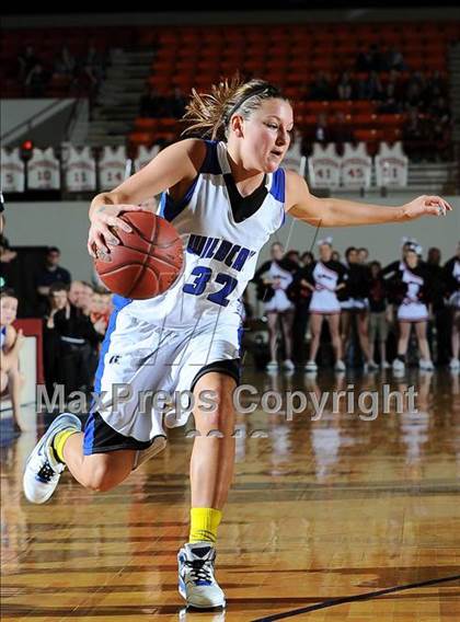 Thumbnail 1 in Holton vs. McPherson (KSHSAA 4A Final) photogallery.