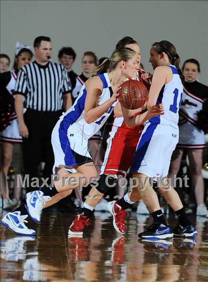Thumbnail 2 in Holton vs. McPherson (KSHSAA 4A Final) photogallery.