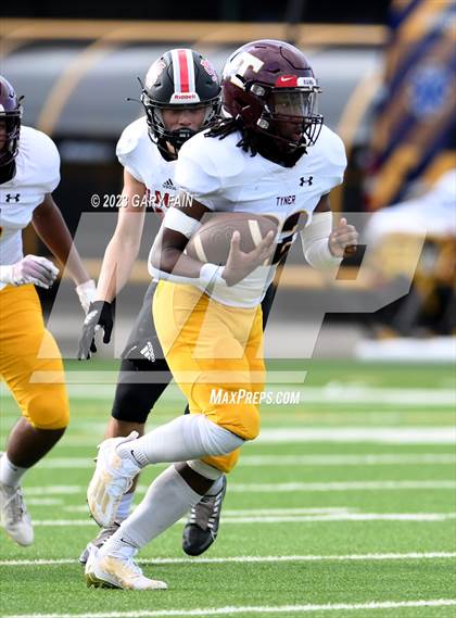 Thumbnail 2 in Tyner Academy vs Signal Mountain (Blue Cross Blue Shield Jamboree) photogallery.