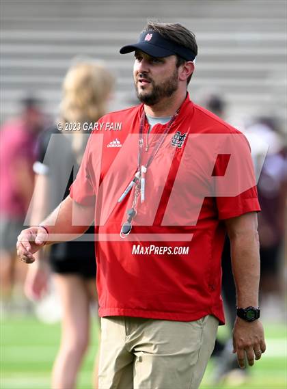 Thumbnail 3 in Tyner Academy vs Signal Mountain (Blue Cross Blue Shield Jamboree) photogallery.