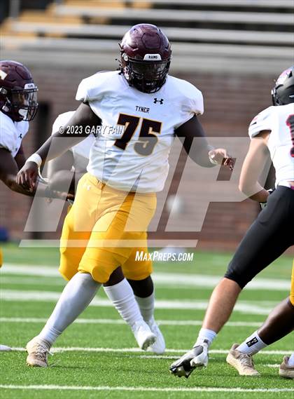 Thumbnail 1 in Tyner Academy vs Signal Mountain (Blue Cross Blue Shield Jamboree) photogallery.