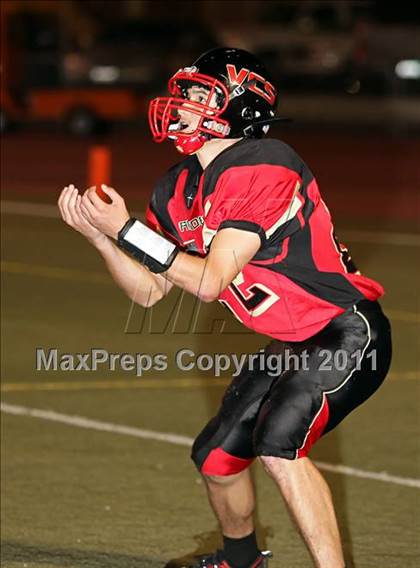 Thumbnail 3 in Village Christian vs. Sierra Canyon photogallery.