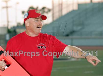 Thumbnail 2 in Village Christian vs. Sierra Canyon photogallery.