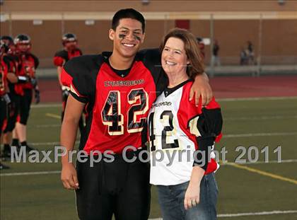 Thumbnail 2 in Village Christian vs. Sierra Canyon photogallery.
