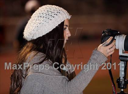 Thumbnail 3 in Village Christian vs. Sierra Canyon photogallery.