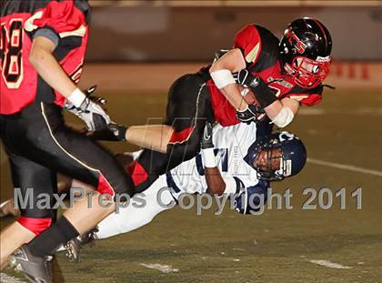 Thumbnail 3 in Village Christian vs. Sierra Canyon photogallery.