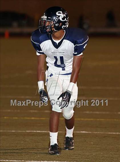 Thumbnail 1 in Village Christian vs. Sierra Canyon photogallery.