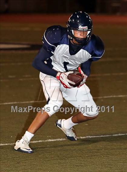 Thumbnail 3 in Village Christian vs. Sierra Canyon photogallery.