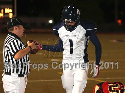 Thumbnail 1 in Village Christian vs. Sierra Canyon photogallery.