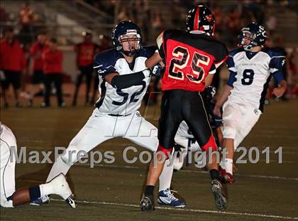 Thumbnail 3 in Village Christian vs. Sierra Canyon photogallery.