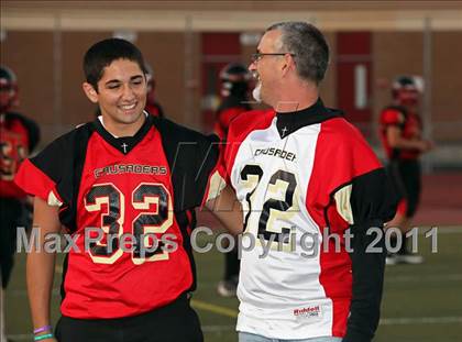 Thumbnail 2 in Village Christian vs. Sierra Canyon photogallery.