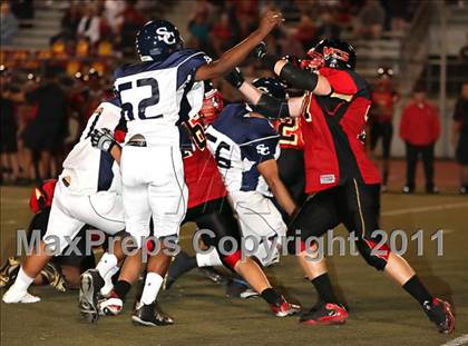 Thumbnail 3 in Village Christian vs. Sierra Canyon photogallery.