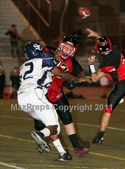Thumbnail 3 in Village Christian vs. Sierra Canyon photogallery.