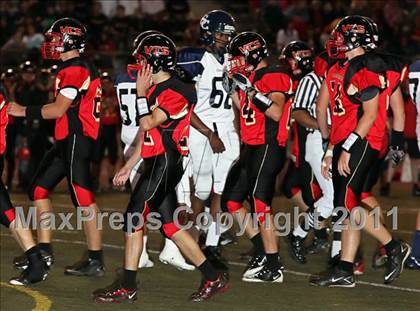 Thumbnail 2 in Village Christian vs. Sierra Canyon photogallery.