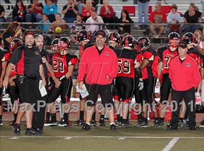 Thumbnail 2 in Village Christian vs. Sierra Canyon photogallery.