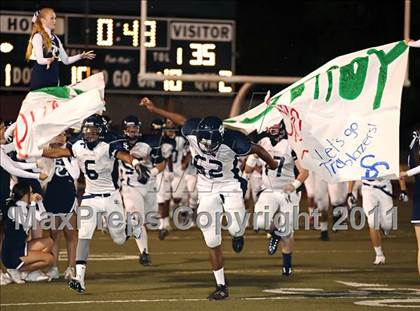 Thumbnail 2 in Village Christian vs. Sierra Canyon photogallery.